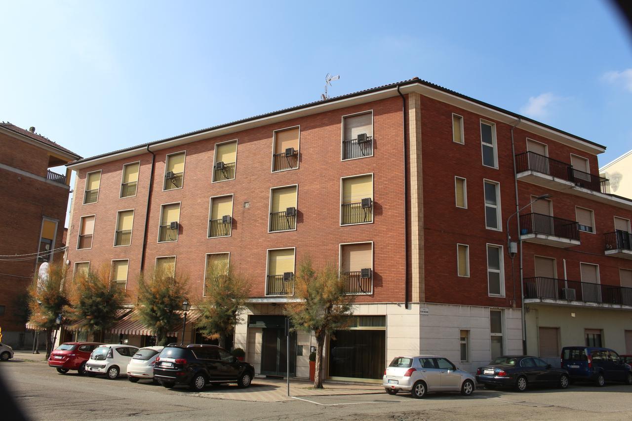 Hotel Ristorante Vittoria 桑特伊阿 外观 照片